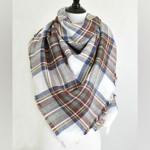 NWOT BROWN & NAVY PLAID BLANKET SCARF